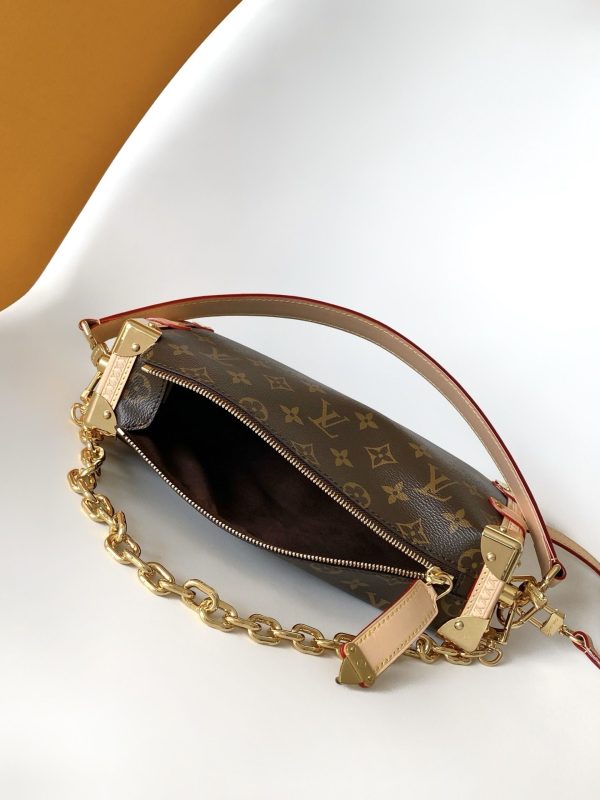 LV Side Trunk MM East West Bag LV83900