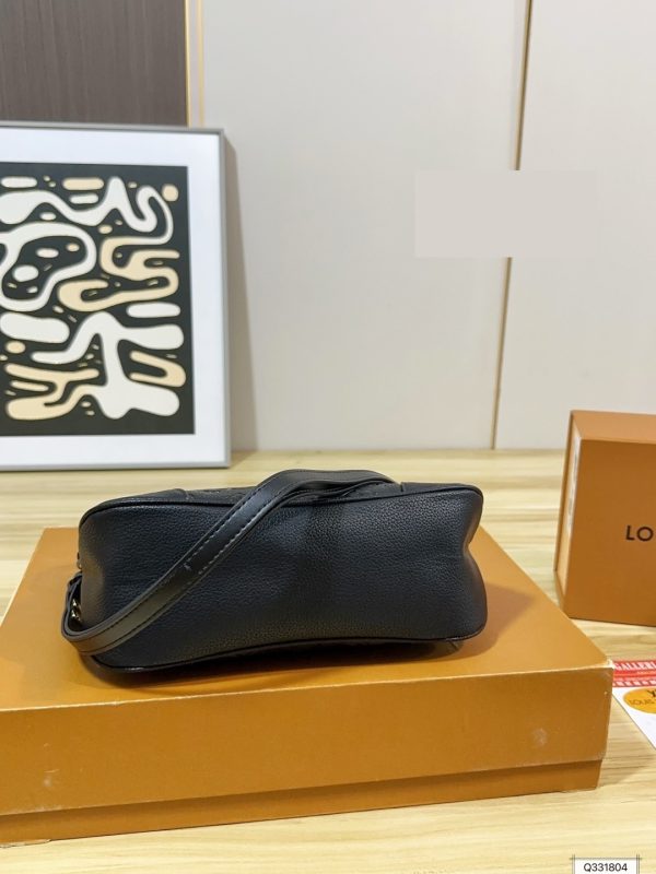 Daily Street Style LV Handbag DLV4 QA
