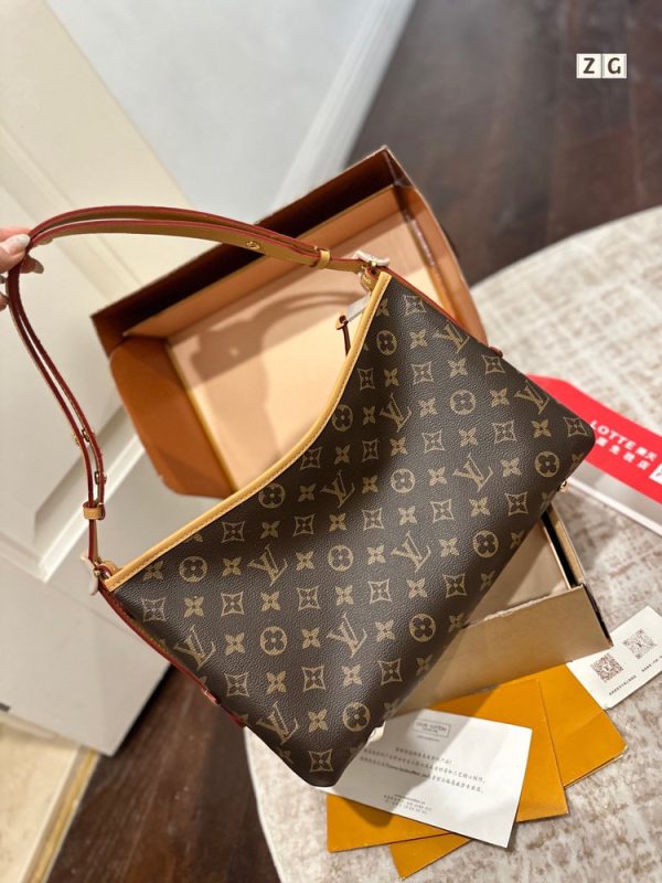 Daily Street Style LV Handbag LV262252 QA
