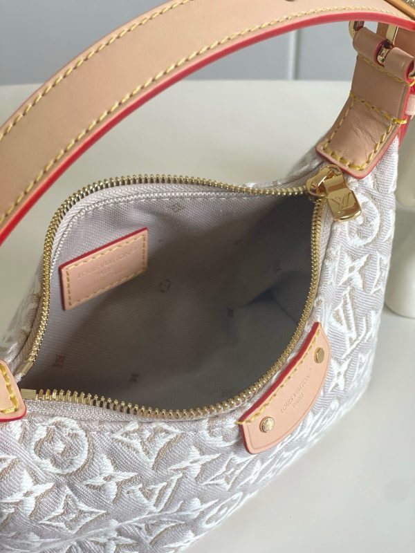 LV Pochette Hills Bag KK03750