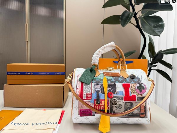 LV Speedy Bandoulière Bag C2301550