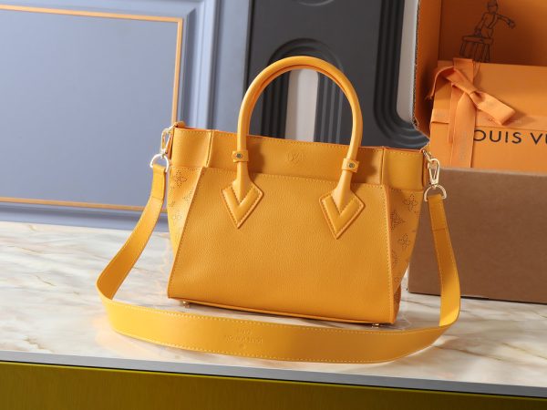 Premium Icon LV Handbag M21546-M20600 BC Premium Icon LV Handbag M21546-M20600 BC