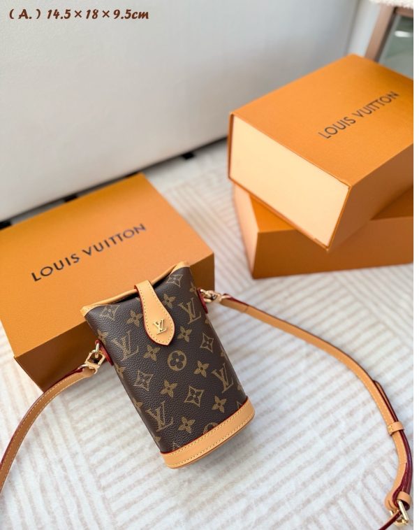 LV Fold Me Pouch Bag C2301450