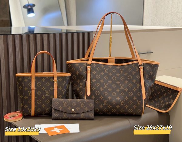 LV Monogram Tote Bag C2301350