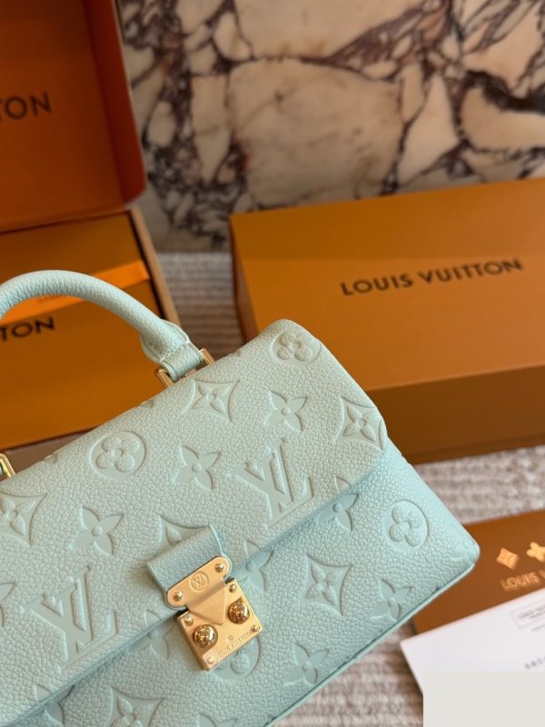 Daily Street Style LV Handbag LV267163 QA