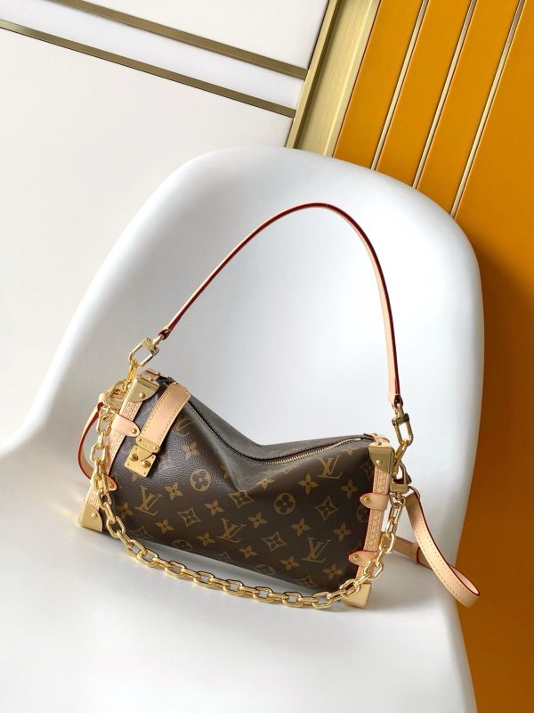LV Side Trunk MM East West Bag LV83900
