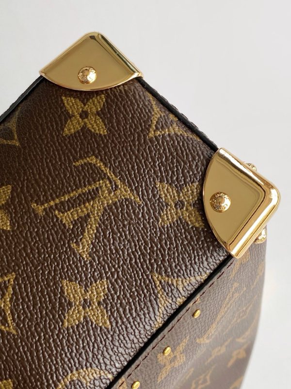 LV Noé Trunk Bag in Monogram Canvas LV83600