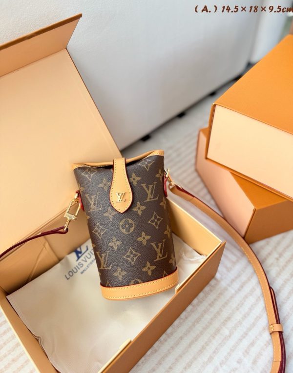 LV Fold Me Pouch Bag C2301450