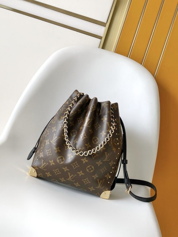 LV Noé Trunk Bag in Monogram Canvas LV83600