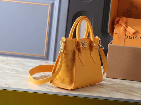 Premium Icon LV Handbag M21546-M20600 BC Premium Icon LV Handbag M21546-M20600 BC