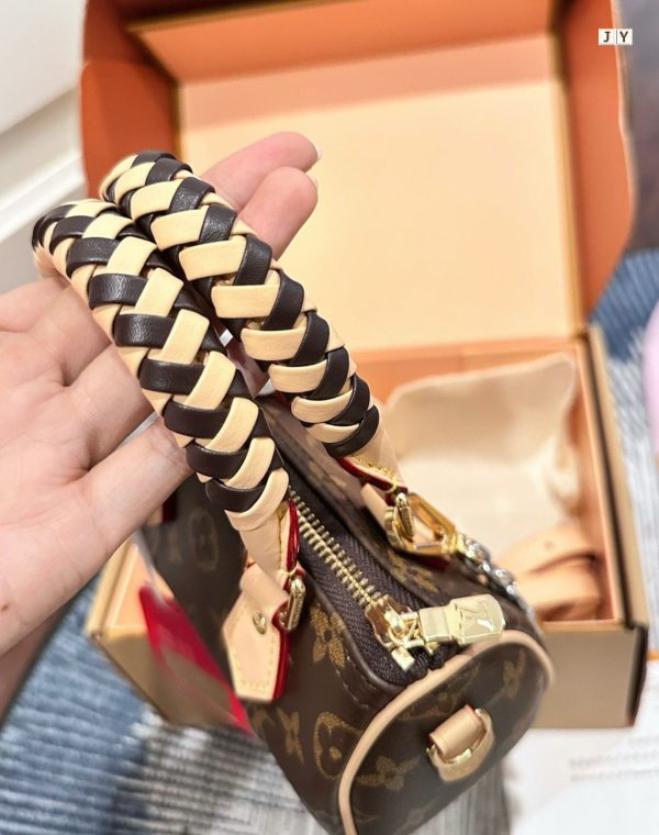 LV Speedy Bandoulière 20 Bag C2301150