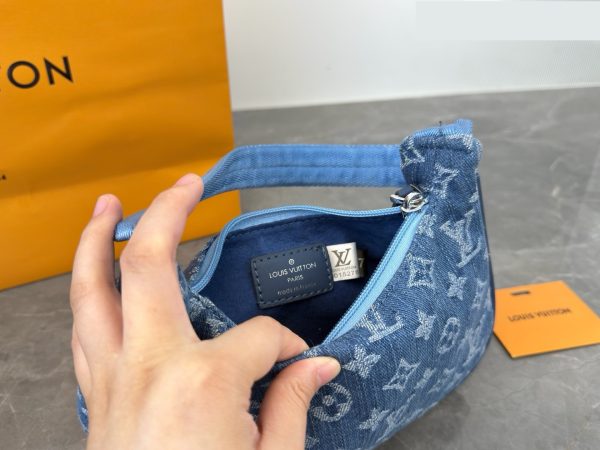 Daily Street Style LV Handbag DLV1 QA