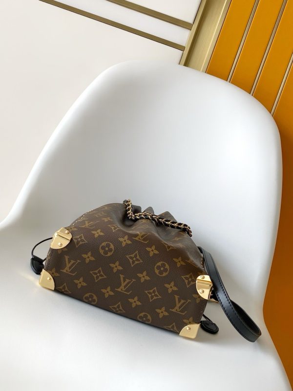 LV Noé Trunk Bag in Monogram Canvas LV83600