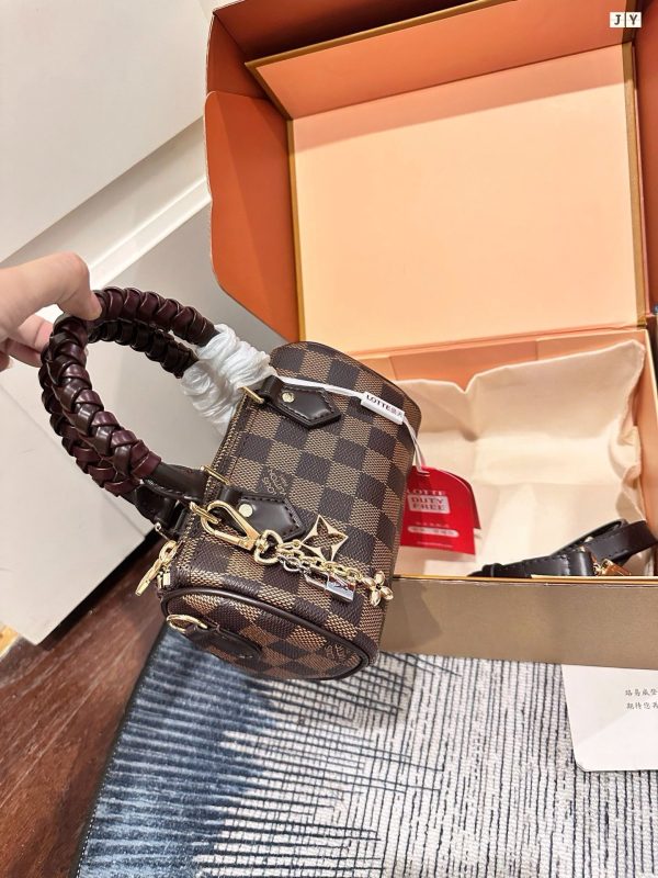 LV Speedy Bandoulière 20 Bag C2301150