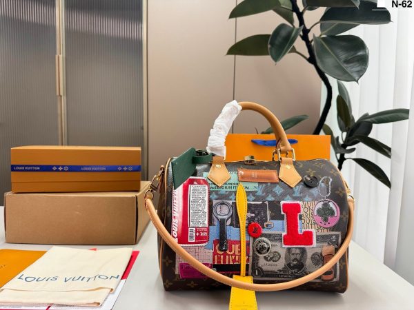 LV Speedy Bandoulière Bag C2301550