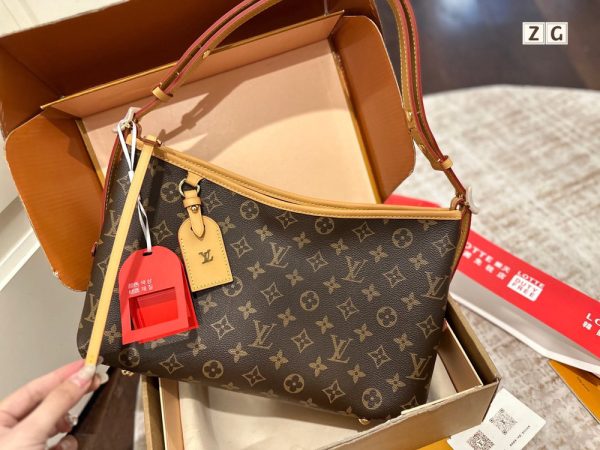 Daily Street Style LV Handbag LV262252 QA