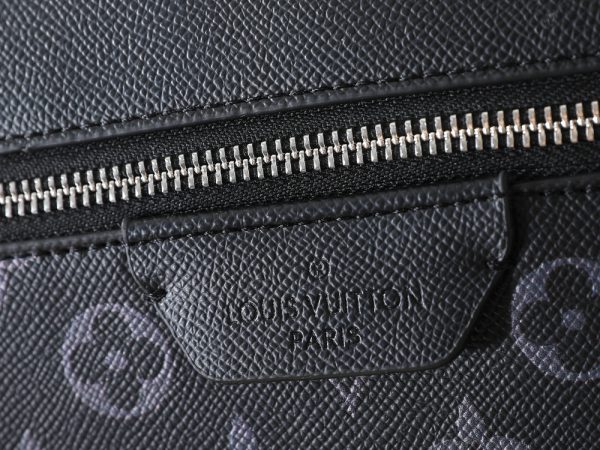 LV Discovery Backpack PM Monogram M28789-M31033 BC LV Discovery Backpack PM Monogram M28789-M31033 BC
