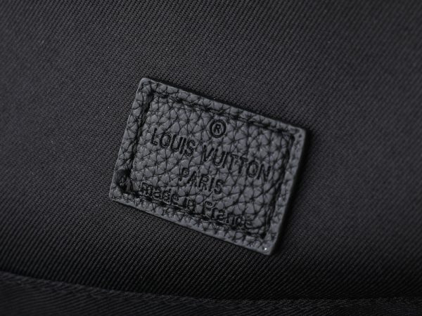 LV Discovery Backpack PM Monogram M28789-M31033-1 BC