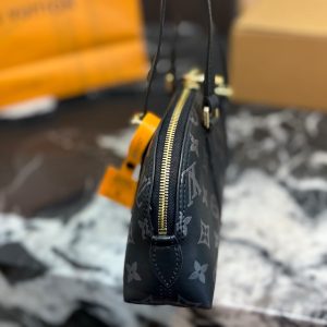 LV Squire East-West QA