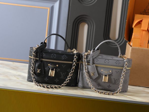 LV Vanity Chain Pouch Bag M12427-M47125 BC LV Vanity Chain Pouch Bag M12427-M47125 BC