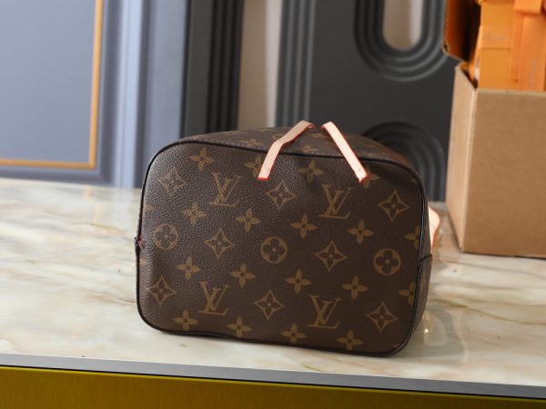 LV Néonoé BB Monogram Bag M46581 BC