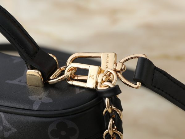 LV Vanity Chain Pouch Bag M12427-M47125 BC LV Vanity Chain Pouch Bag M12427-M47125 BC