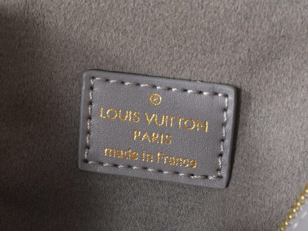 LV Vanity Chain Pouch Bag M12427-M47125 BC LV Vanity Chain Pouch Bag M12427-M47125 BC