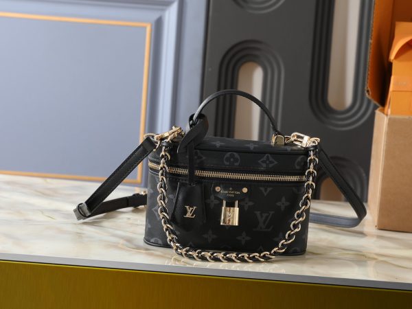LV Vanity Chain Pouch Bag M12427-M47125 BC LV Vanity Chain Pouch Bag M12427-M47125 BC