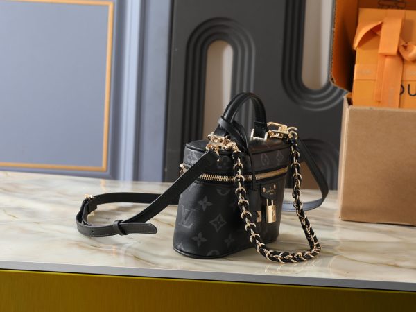 LV Vanity Chain Pouch Bag M12427-M47125 BC LV Vanity Chain Pouch Bag M12427-M47125 BC