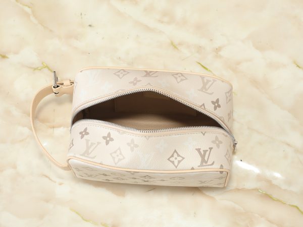 LV Locker Dopp Kit Monogram Bag M28835-M26810 BC