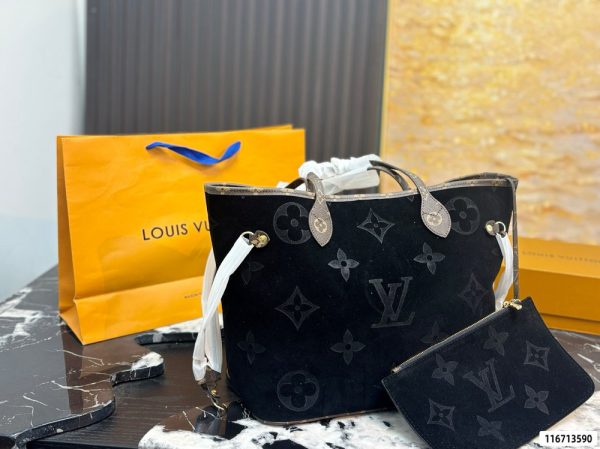 LV Neverfull MM Monogram Suede C2301550