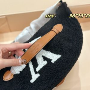 LV Giant Monogram Shearling Bumbag Black C2301050