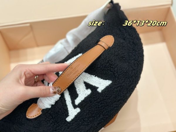 LV Giant Monogram Shearling Bumbag Black C2301050