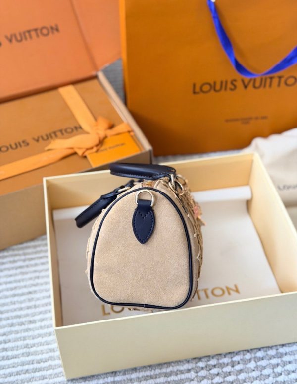 LV Speedy Bandoulière 20 Monogram Suede C2301750 LV Speedy Bandoulière 20 Monogram Suede C2301750