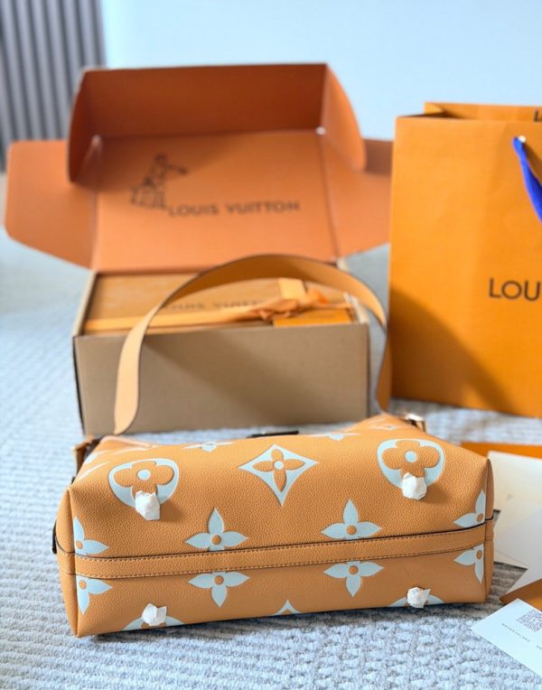 LV CarryAll PM Monogram Empreinte Bag C2301750