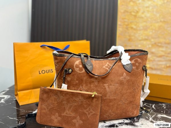 LV Neverfull MM Monogram Suede C2301550