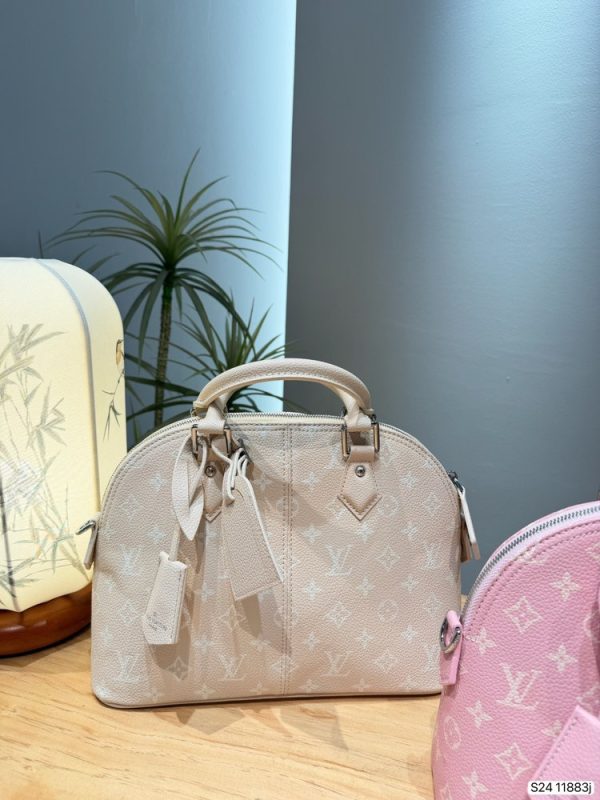LV Alma BB C2301550