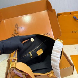 LV CarryAll PM Light Pink C2301850