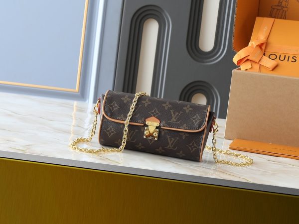 LV Pochette Camille Monogram Bag M13566 BC