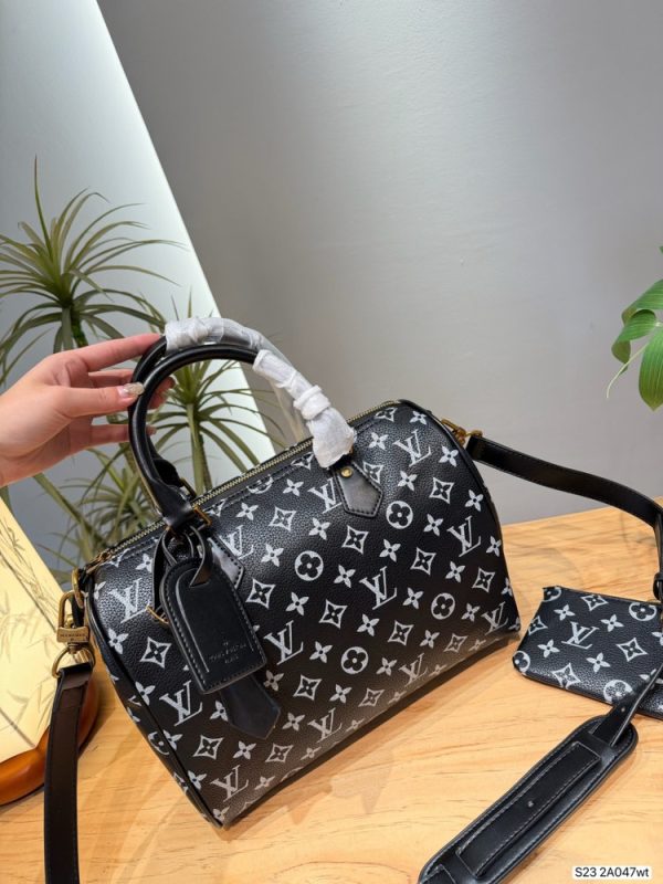 LV Speedy Soft 30 Bag C2301550