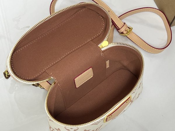 LV Vanity Chain Pouch M29782 BC
