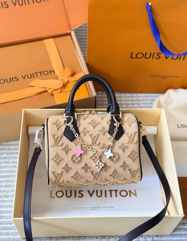 LV Speedy Bandoulière 20 Monogram Suede C2301750 LV Speedy Bandoulière 20 Monogram Suede C2301750