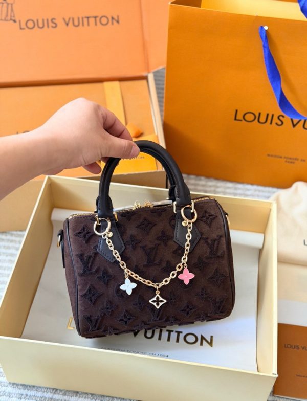 LV Speedy Bandoulière 20 Monogram Suede C2301750 LV Speedy Bandoulière 20 Monogram Suede C2301750