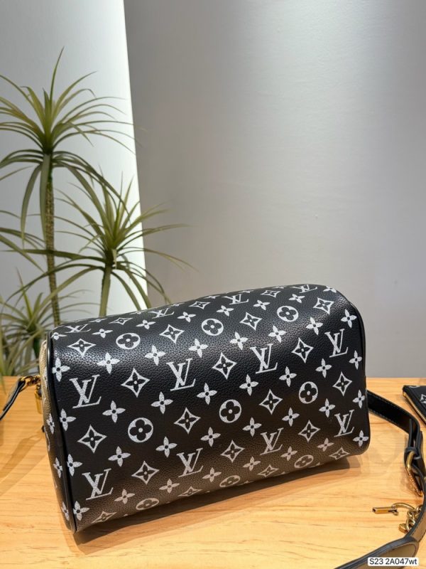 LV Speedy Soft 30 Bag C2301550