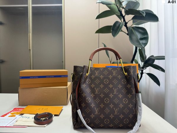 LV Tote Monogram Bag C2301250