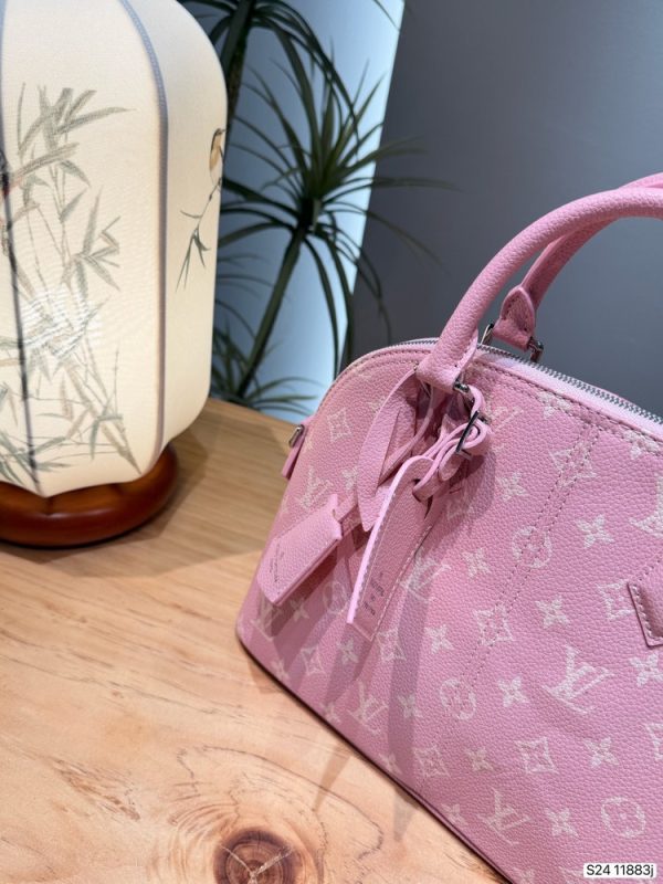 LV Alma BB C2301550