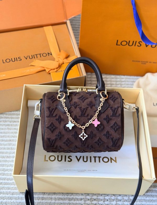 LV Speedy Bandoulière 20 Monogram Suede C2301750 LV Speedy Bandoulière 20 Monogram Suede C2301750