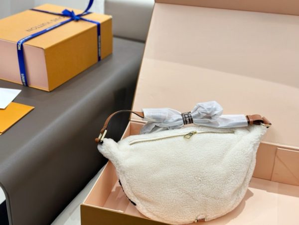 LV Giant Monogram Shearling Bumbag White C2301050