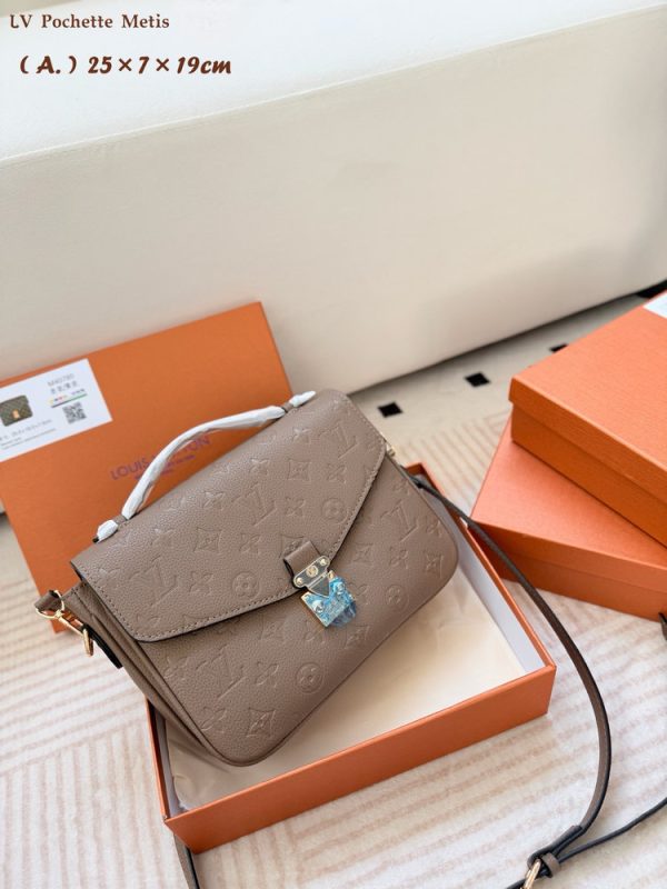 LV Set Pochette Métis Loro Piana L19 Bag C2301450