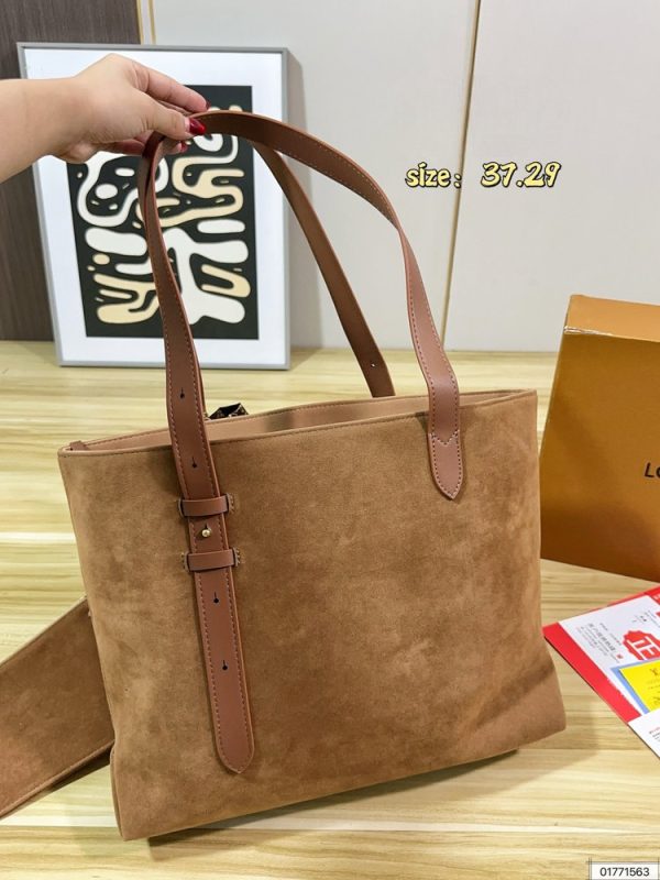 LV Low Key Cabas Suede C2301650